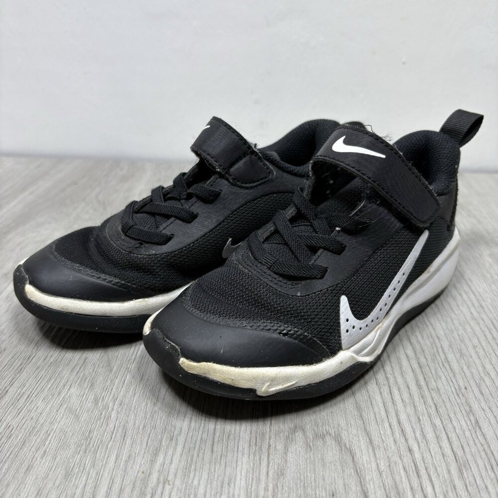 Nike Omni Multi-Court Toddler Sneakers Size 13C Black White Athletic Shoe